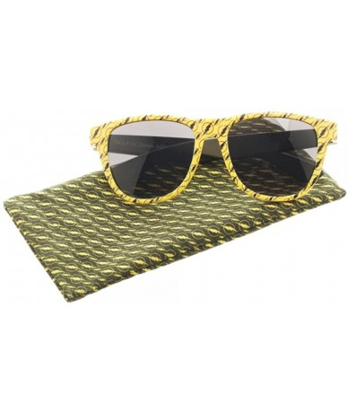 Wayfarer The Flash Logo Pattern Sunglasses w/ All Over Print Pouch Case - CD12DW49LTD $12.04